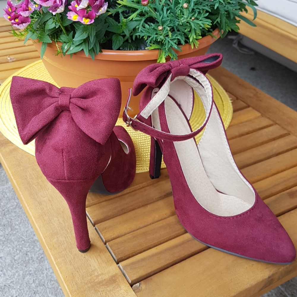 Burgundy Bow Back Heels